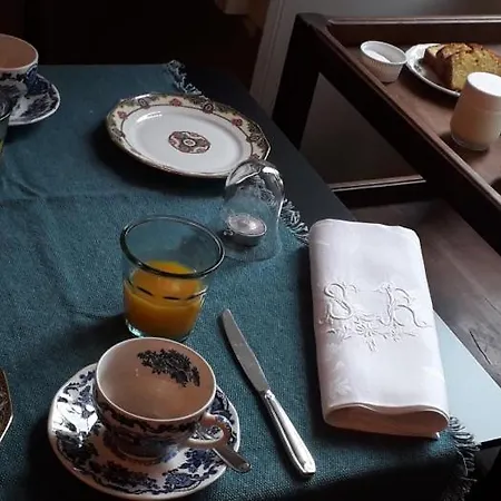 Chateau La Violette Bed & Breakfast *
